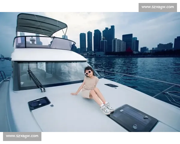 出海逐浪：驾船冲浪的欢乐时光